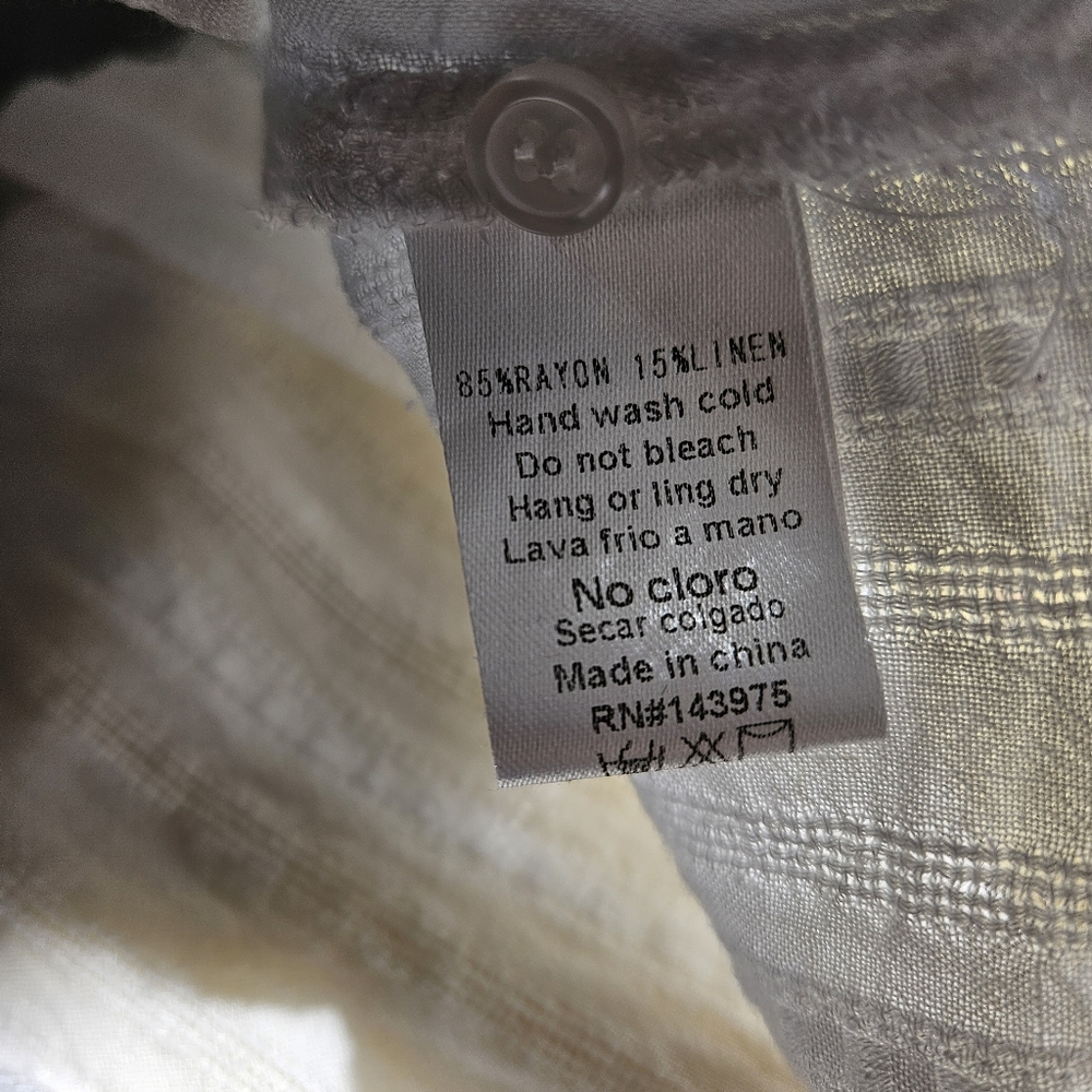 Carly Jean Los Angeles White Short Sleeve Button Down Shirt with Collar Medium - Picture 9 of 9